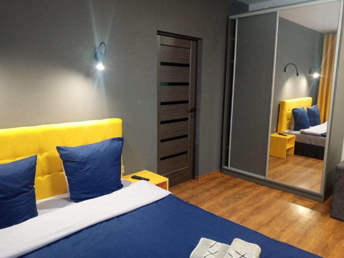 Нова Квартира В Центрі Міста Uzhhorod Exterior photo